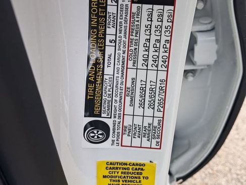 New 2026 Nissan Frontier SV w/ Tow Package AWD/4WD image 32