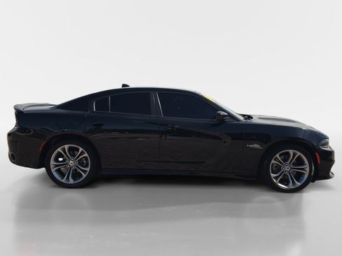 Used 2022 Dodge Charger R/T RWD image 2