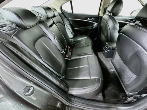 Used 2023 Genesis G70 2.0T AWD/4WD image 28