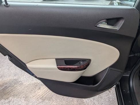 Used 2014 Buick Verano FWD image 26