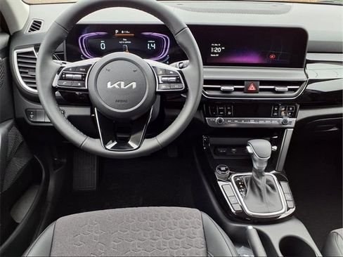 New 2026 Kia Seltos S image 5