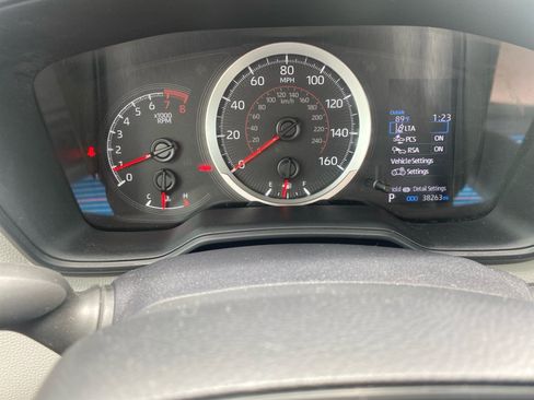 Used 2022 Toyota Corolla Cross L FWD image 14