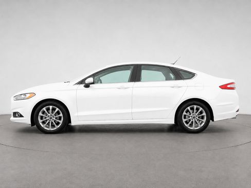 Used 2016 Ford Fusion SE w/ Equipment Group 202A FWD image 3