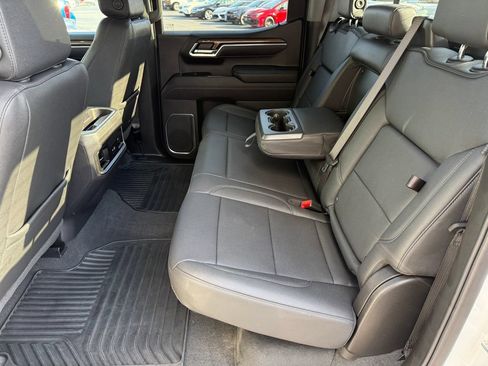 Used 2026 Chevrolet Silverado 1500 LT Trail Boss w/ LT Trail Boss Premium Package AWD/4WD image 16