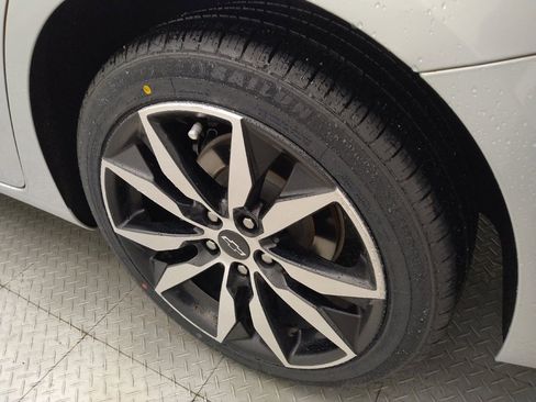 Used 2021 Chevrolet Malibu RS FWD image 31
