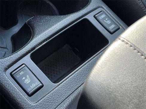 Used 2018 Nissan Rogue Sport SL image 32