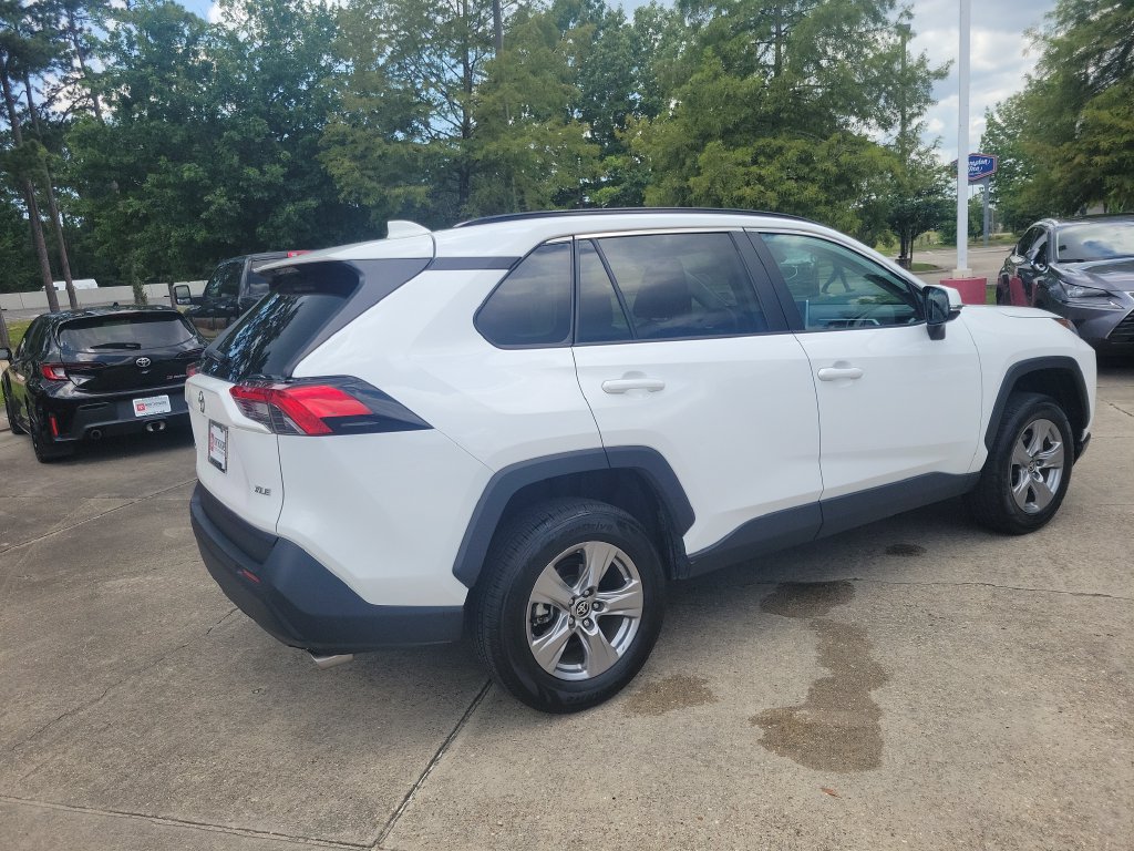 Certified 2025 Toyota RAV4 XLE FWD image 7