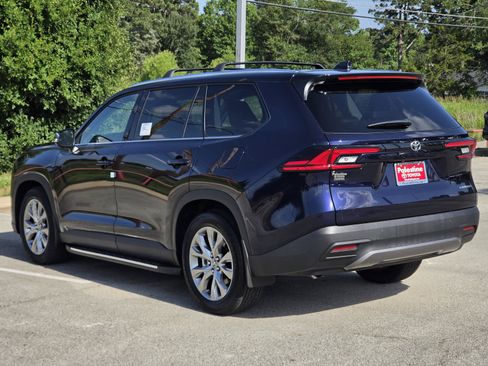 Used 2026 Toyota Grand Highlander FWD image 4