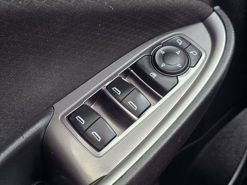 Used 2021 Chevrolet Malibu LS FWD image 23