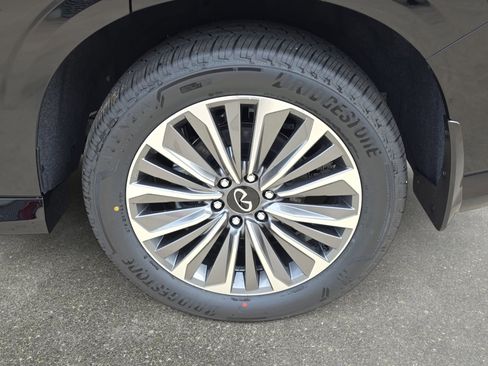 New 2026 INFINITI QX80 Luxe RWD image 32
