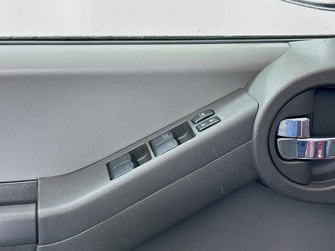 Used 2013 Nissan Xterra S w/ Value Package image 16