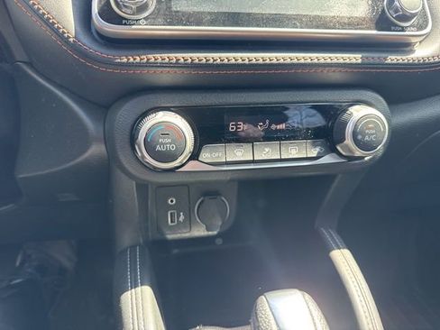Used 2019 Nissan Kicks SR image 16