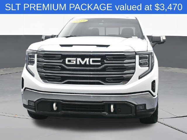 Used 2023 GMC Sierra 1500 SLT w/ SLT Premium Package AWD/4WD image 2