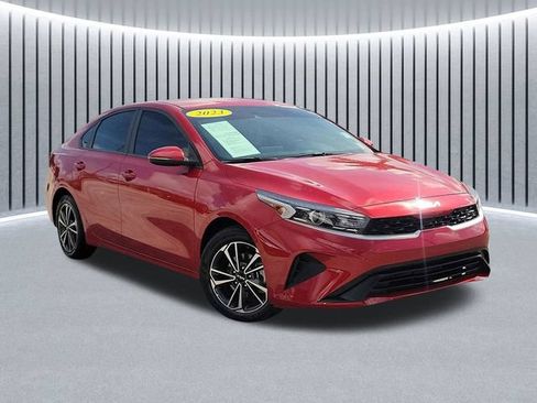 Used 2023 Kia Forte LXS w/ LXS Technology Package FWD image 1
