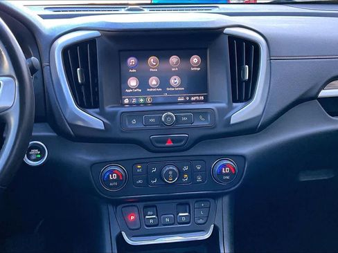 Used 2021 GMC Terrain SLE w/ Driver Convenience Package image 6