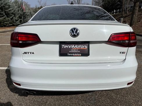 Used 2016 Volkswagen Jetta Sport image 45