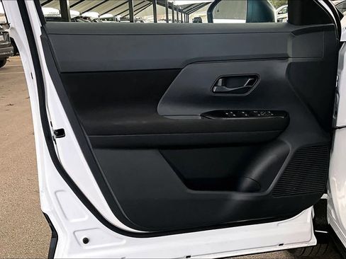 New 2026 Nissan Kicks S image 13