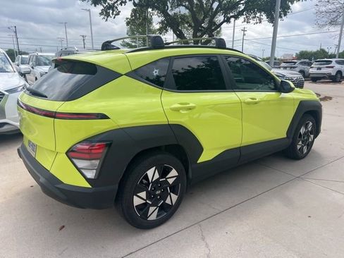 Used 2024 Hyundai Kona SEL w/ Convenience Package image 3