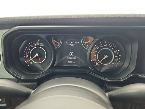 Used 2025 Jeep Gladiator Sport AWD/4WD image 19