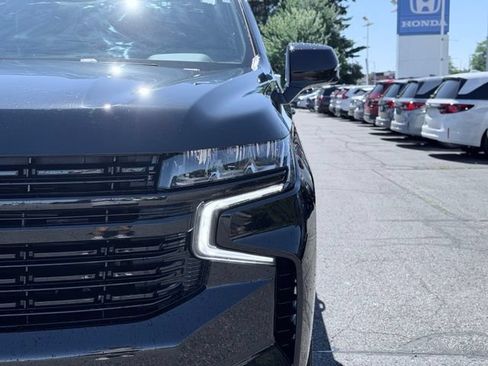 Used 2023 Chevrolet Tahoe RST w/ Luxury Package AWD/4WD image 3