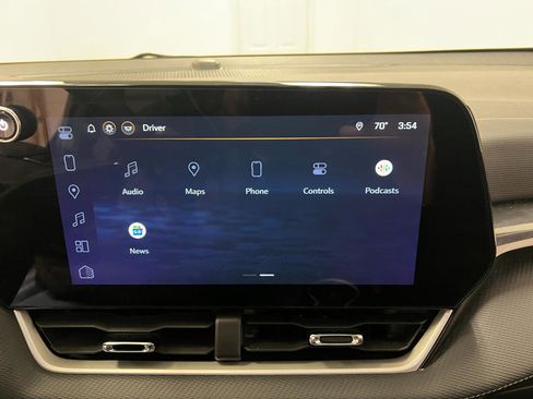 Used 2025 Chevrolet Equinox LT image 48