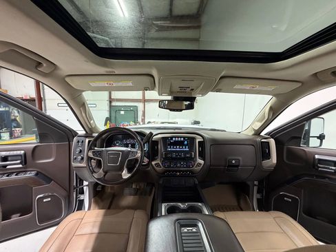Used 2018 GMC Sierra 3500 Denali image 14