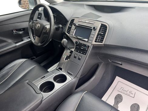 Used 2015 Toyota Venza XLE FWD image 4
