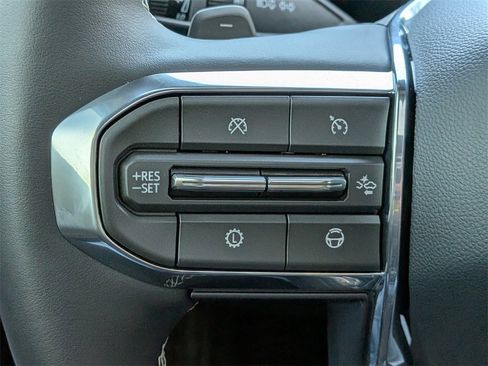 Used 2026 GMC Acadia Denali Ultimate image 28