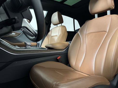 Used 2024 Audi Q8 Premium Plus w/ Premium Plus Package image 25