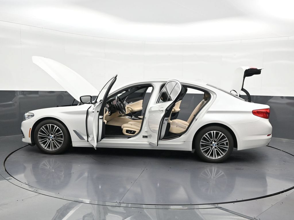 Used 2019 BMW 530i w/ Convenience Package RWD image 33