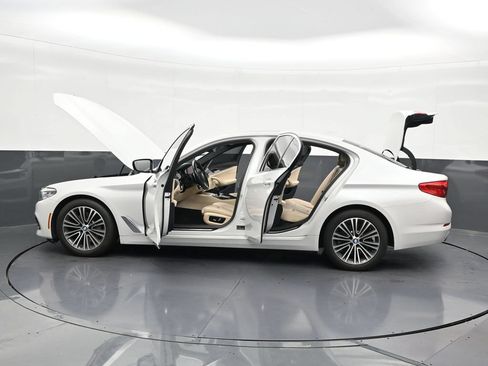 Used 2019 BMW 530i w/ Convenience Package RWD image 33