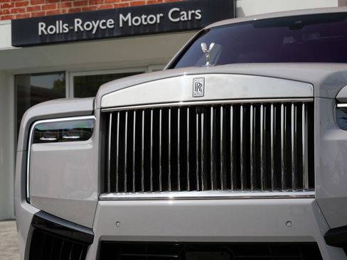 Used 2026 Rolls-Royce Cullinan AWD/4WD image 7