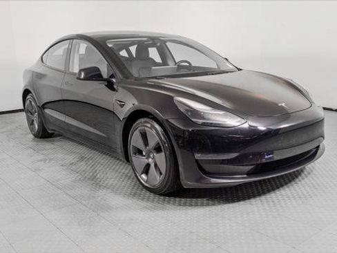 Used 2022 Tesla Model 3 Long Range AWD/4WD image 9