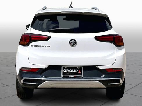 Used 2021 Buick Encore GX Essence image 5