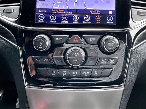 Used 2019 Jeep Grand Cherokee Limited AWD/4WD image 19