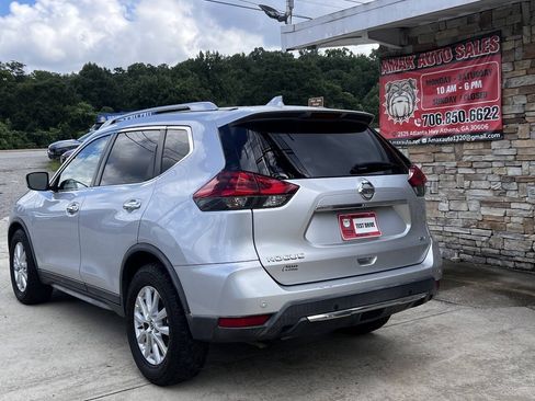 Used 2019 Nissan Rogue SV FWD image 4