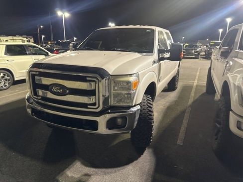 Used 2012 Ford F250 Lariat w/ Lariat Interior Pkg image 2