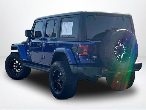 Used 2018 Jeep Wrangler Unlimited Sahara AWD/4WD image 14
