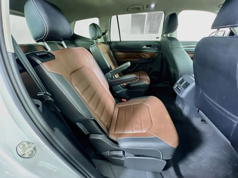 Used 2021 Volkswagen Atlas SEL Premium AWD/4WD image 29