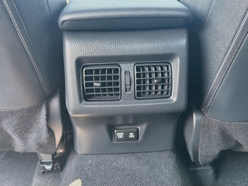 Used 2025 Toyota Camry SE FWD image 28