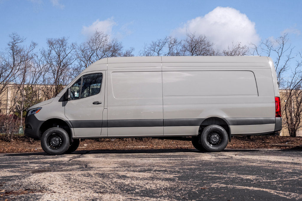 Used 2026 Mercedes-Benz Sprinter 2500 image 4