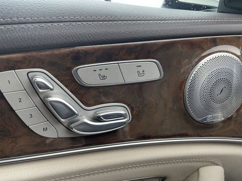 Used 2017 Mercedes-Benz E 400 E 400 Luxury image 23