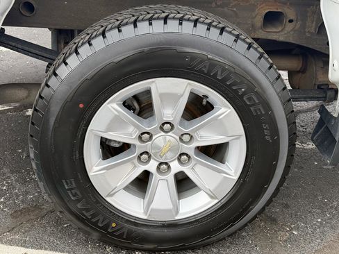 Used 2019 Chevrolet Silverado 1500 LT w/ All-Star Edition AWD/4WD image 27