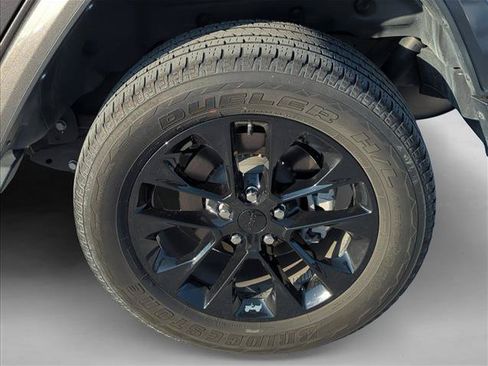 Used 2021 Jeep Wrangler Unlimited Sahara AWD/4WD image 8