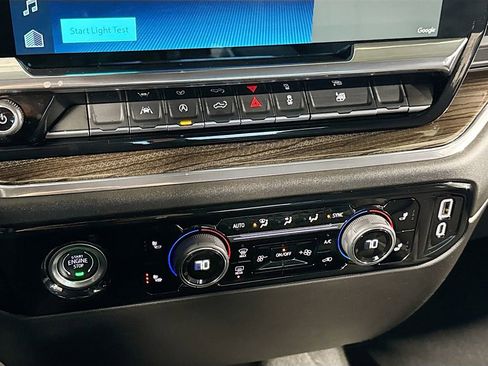 Used 2024 Chevrolet Silverado 1500 LT image 18