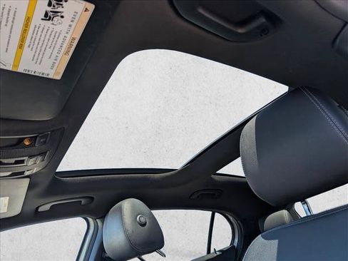 Certified 2018 Mercedes-Benz GLA 250 4MATIC image 15