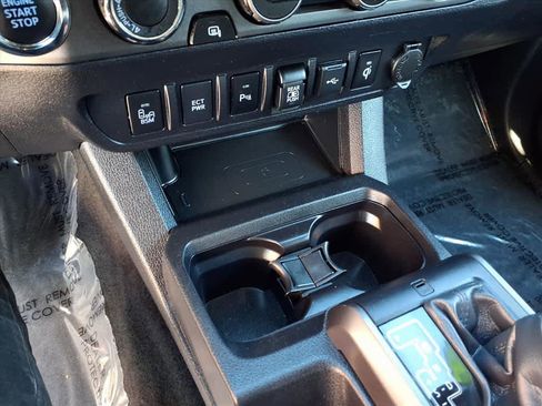 Used 2023 Toyota Tacoma TRD Sport image 15