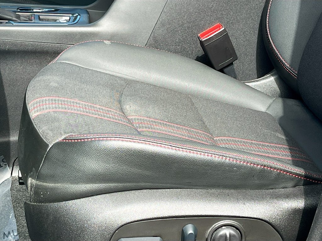 Used 2023 Chevrolet Equinox RS AWD/4WD image 20