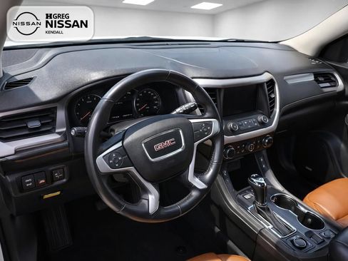 Used 2017 GMC Acadia SLT AWD/4WD image 8