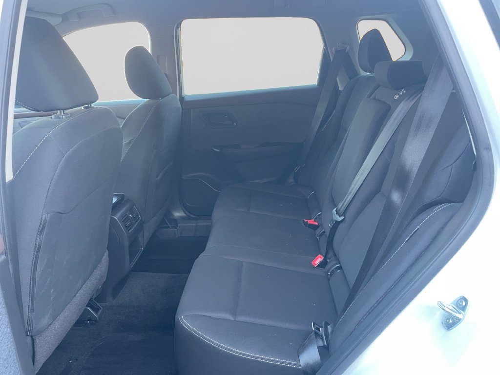 Used 2023 Nissan Rogue S AWD/4WD image 18